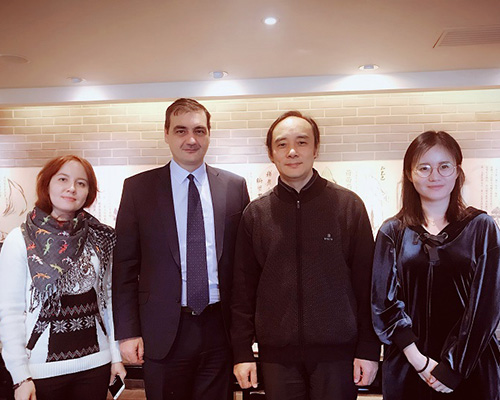 5 декабря в главном здании пекинской штаб-квартиры Институтов Конфуция «Ханьбань» (НПО при Министерстве образования КНР) прошла встреча представителей Оргкомитета МСИ «Квест-Москва» с зам. директора г-ном Чжао Гочэном.